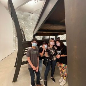 Meet your Posher, Issa